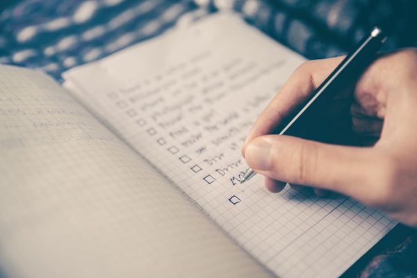 3 Simple Ways to Help Make and Complete Your Bucket List thumbnail